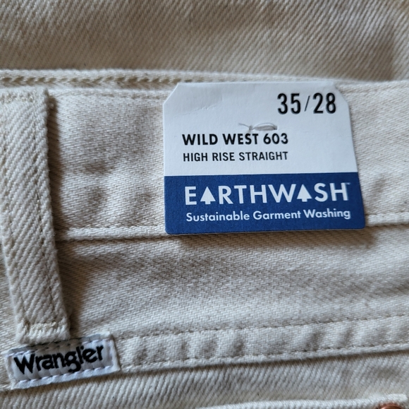 Wrangler Earthwash - Picture 3 of 5